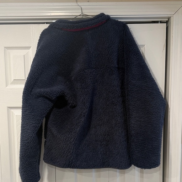 Patagonia Dark Blue Fleece with Red Zippers - Picture 2 of 4